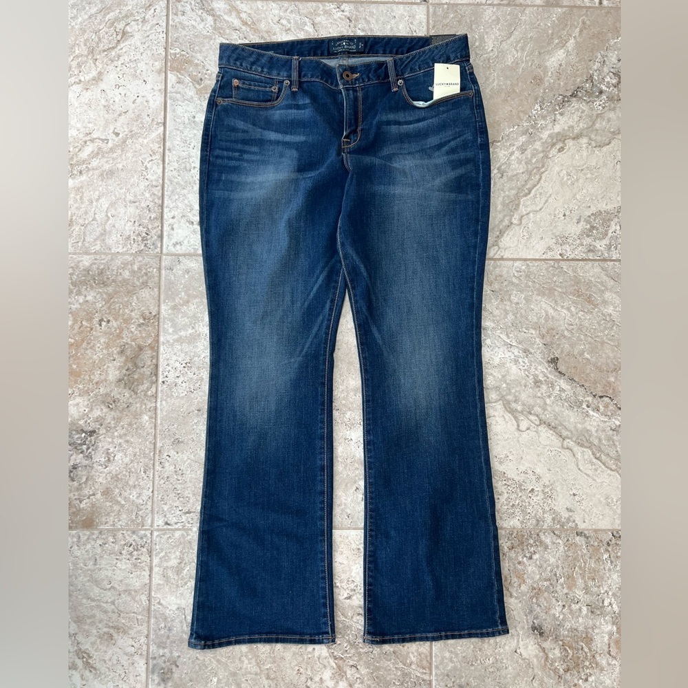 Lucky Brand NWT Lolita Boot Mid-Rise Ankle Jeans in Medium Blue,  size 14/32